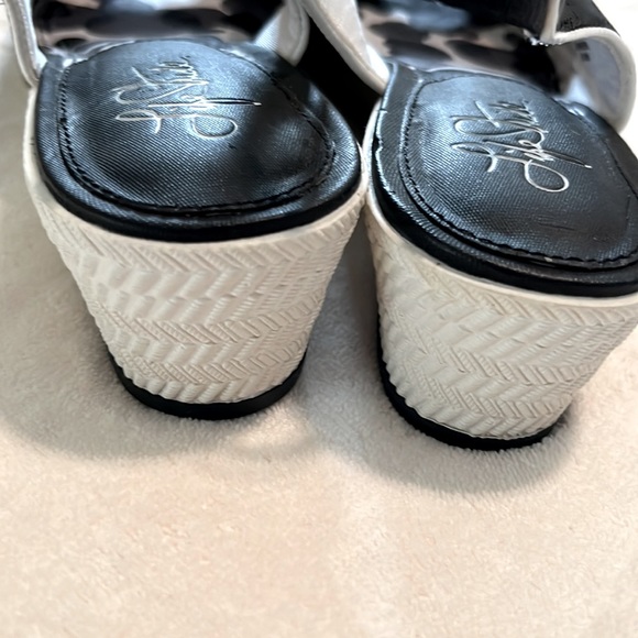 Life Stride Peep Toe Sling Back Wedges Size 9 NWOT - Picture 7 of 8
